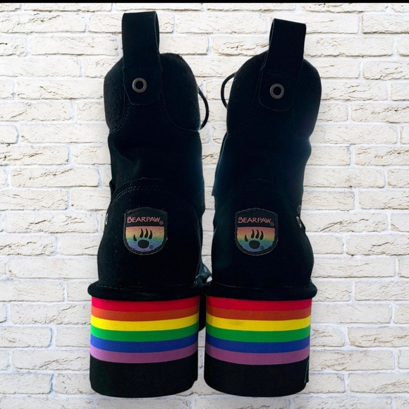 NWT Bearpaw RETRO ALICIA Women's Platform Boots with Rainbow Soles - Size 9 - Picture 3 of 10